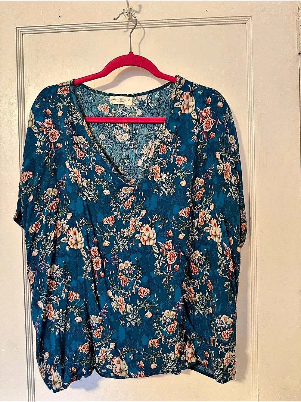 Natural Life Floral Blouse in Blue Size XL Like New
